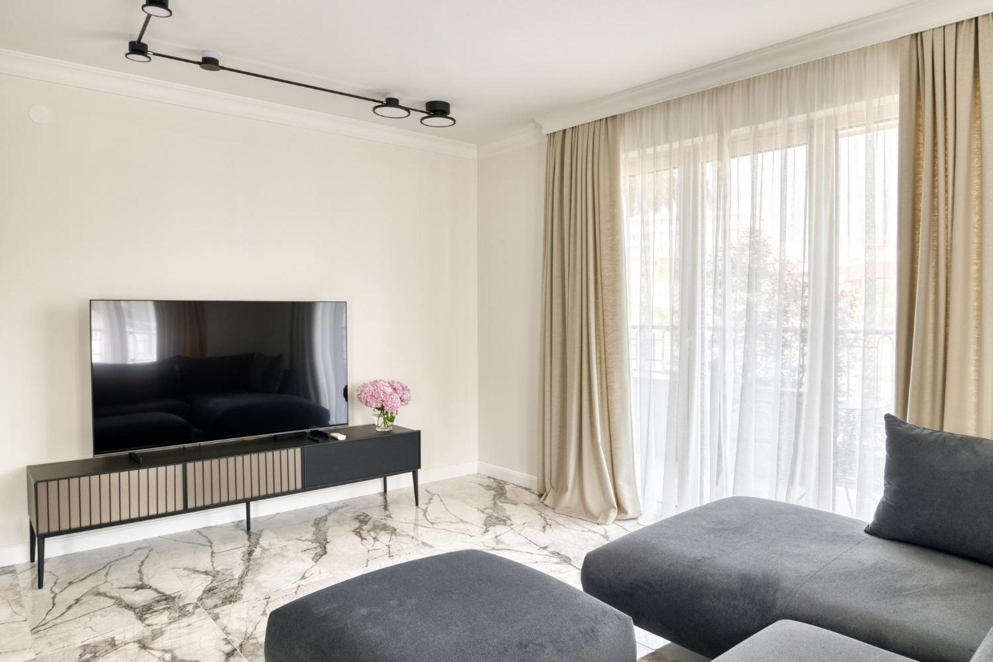 Ap Royal Oak - 2 Bedroom Apartment In Budva Exterior photo