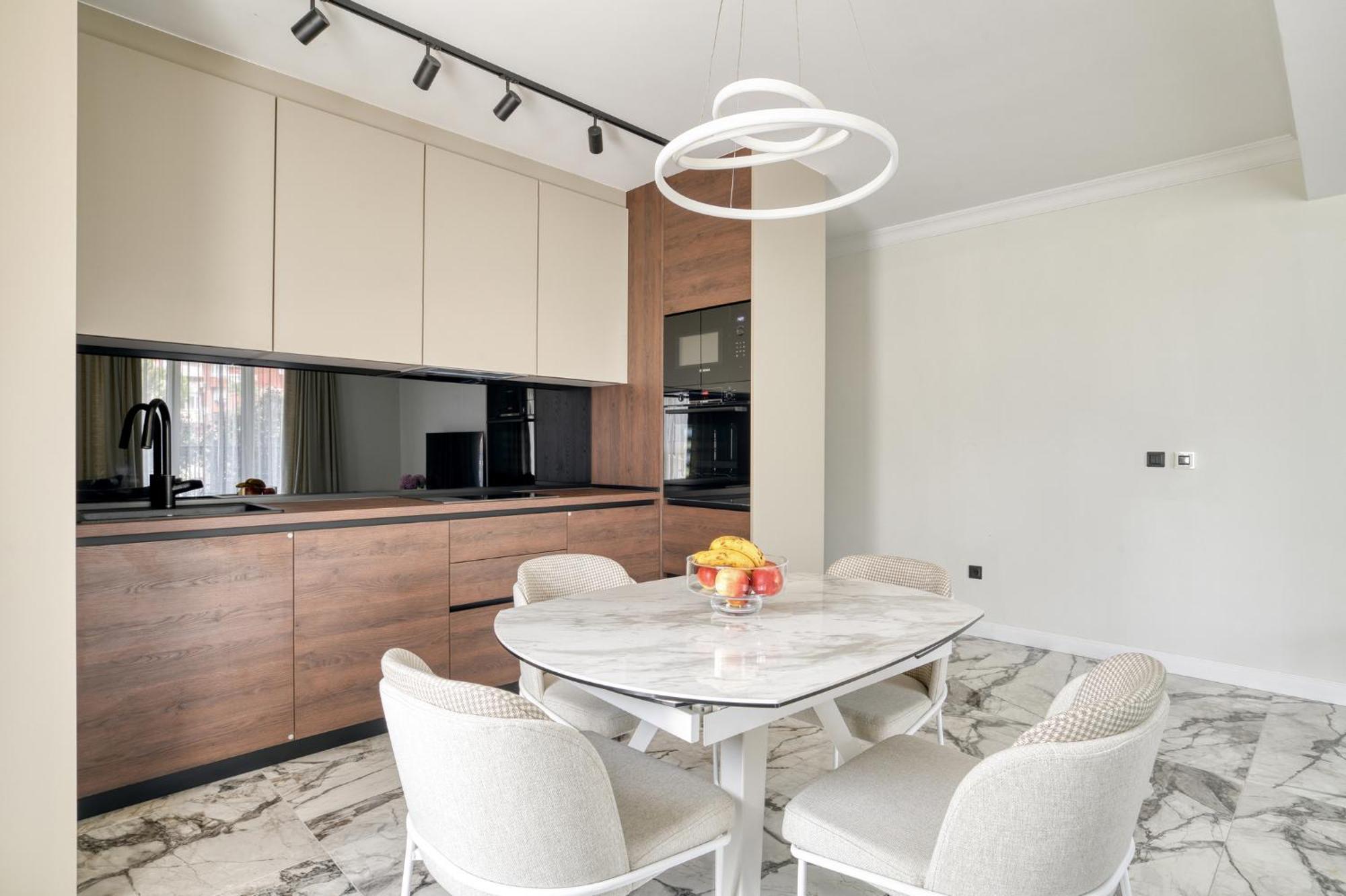 Ap Royal Oak - 2 Bedroom Apartment In Budva Exterior photo